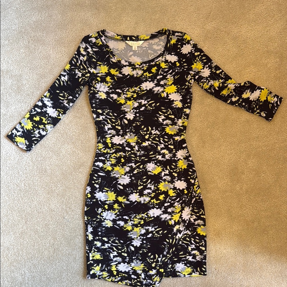 Decree Yellow and White Bodycon Dress with 3/4 Sleeves